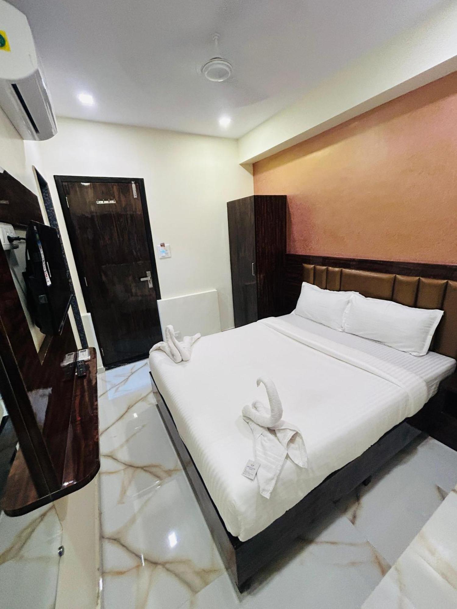 Hotel Rinza Residency Bombay Exterior foto